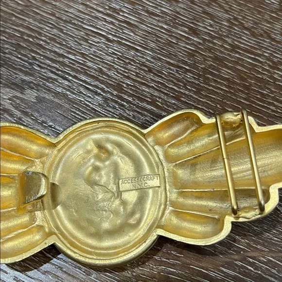 Accessocraft NYC Gold and Silver Belt Buckle - avconcontrols.com display picture 1
